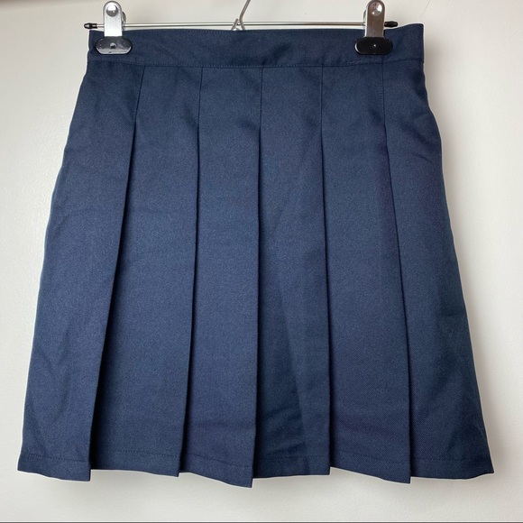 IZOD Girls Sz 16 Navy Blue pleated uniform skirt with shorts under New - Picture 1 of 8